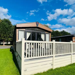 Bakers With Hot Tub Holiday home